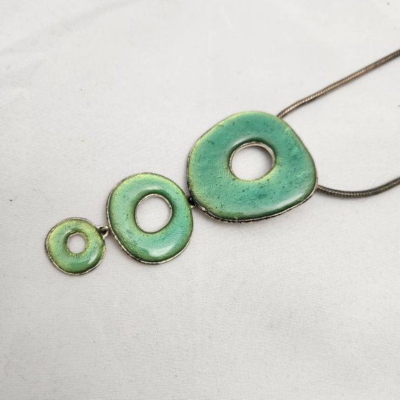 Cecile Jeanne triple hoop pendant - Picture 4 of 7